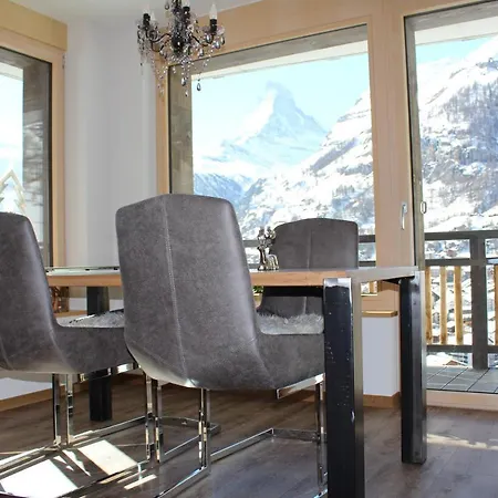 Matterhorn 2.5 Zimmerwohnung アパート